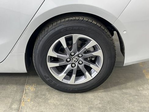 Used 2022 Toyota Prius XLE w/ Premium Convenience Package image 42