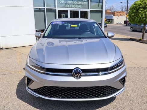 Used 2025 Volkswagen Jetta S image 8