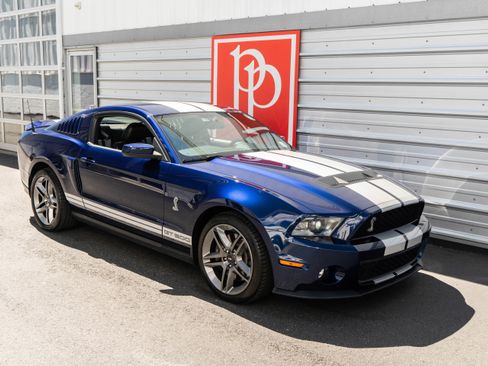 Used 2010 Ford Mustang Shelby GT500 RWD image 36