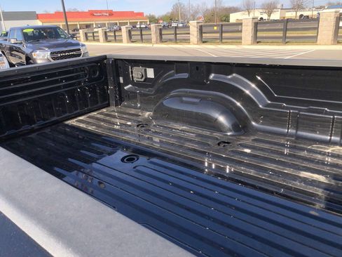 Used 2024 RAM 3500 Tradesman w/ Chrome Appearance Group image 17