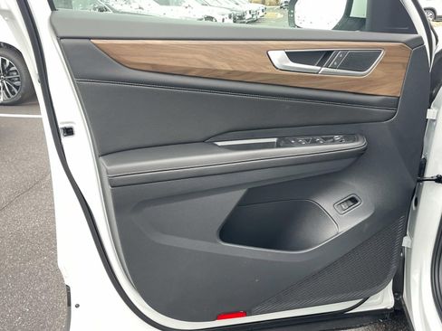 New 2026 Volkswagen Atlas SE FWD image 16