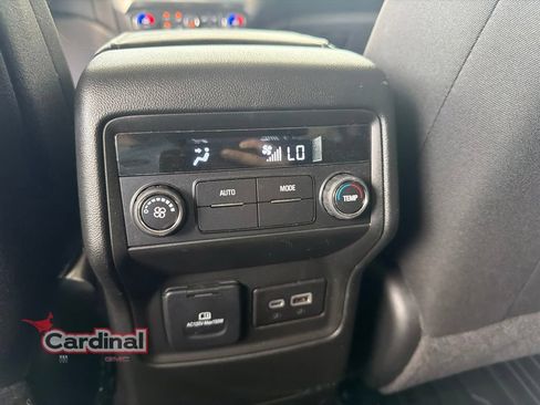 Used 2023 GMC Acadia SLE w/ Driver Convenience Package FWD image 18