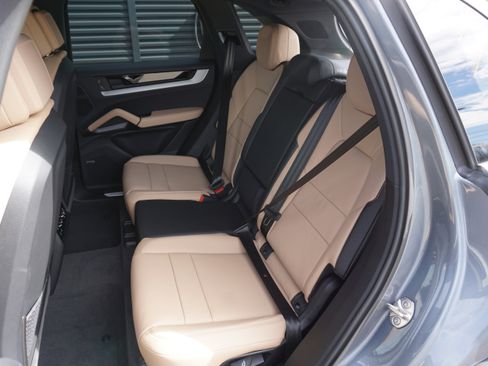 New 2026 Porsche Cayenne image 15