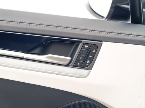 New 2026 Porsche Cayenne E-Hybrid Coupe image 23