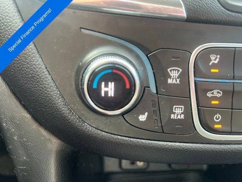 Used 2018 Chevrolet Equinox LT image 17