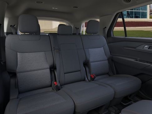 Used 2026 Ford Explorer Active RWD image 11
