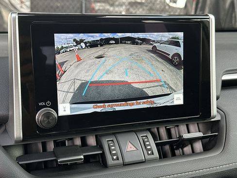 Used 2025 Toyota RAV4 XLE Premium image 24