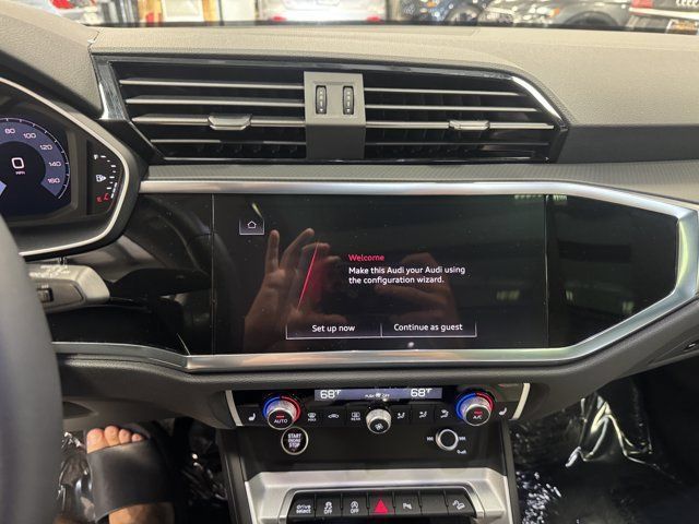 Certified 2023 Audi Q3 2.0T Premium w/ Convenience Package AWD/4WD image 19