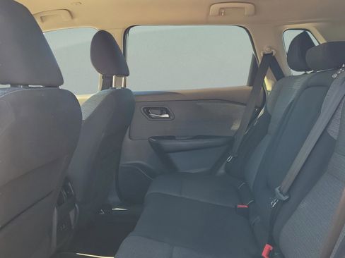 Used 2022 Nissan Rogue SV image 13