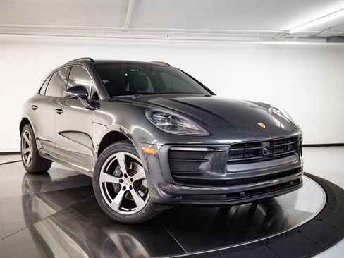 Certified 2023 Porsche Macan AWD/4WD image 9