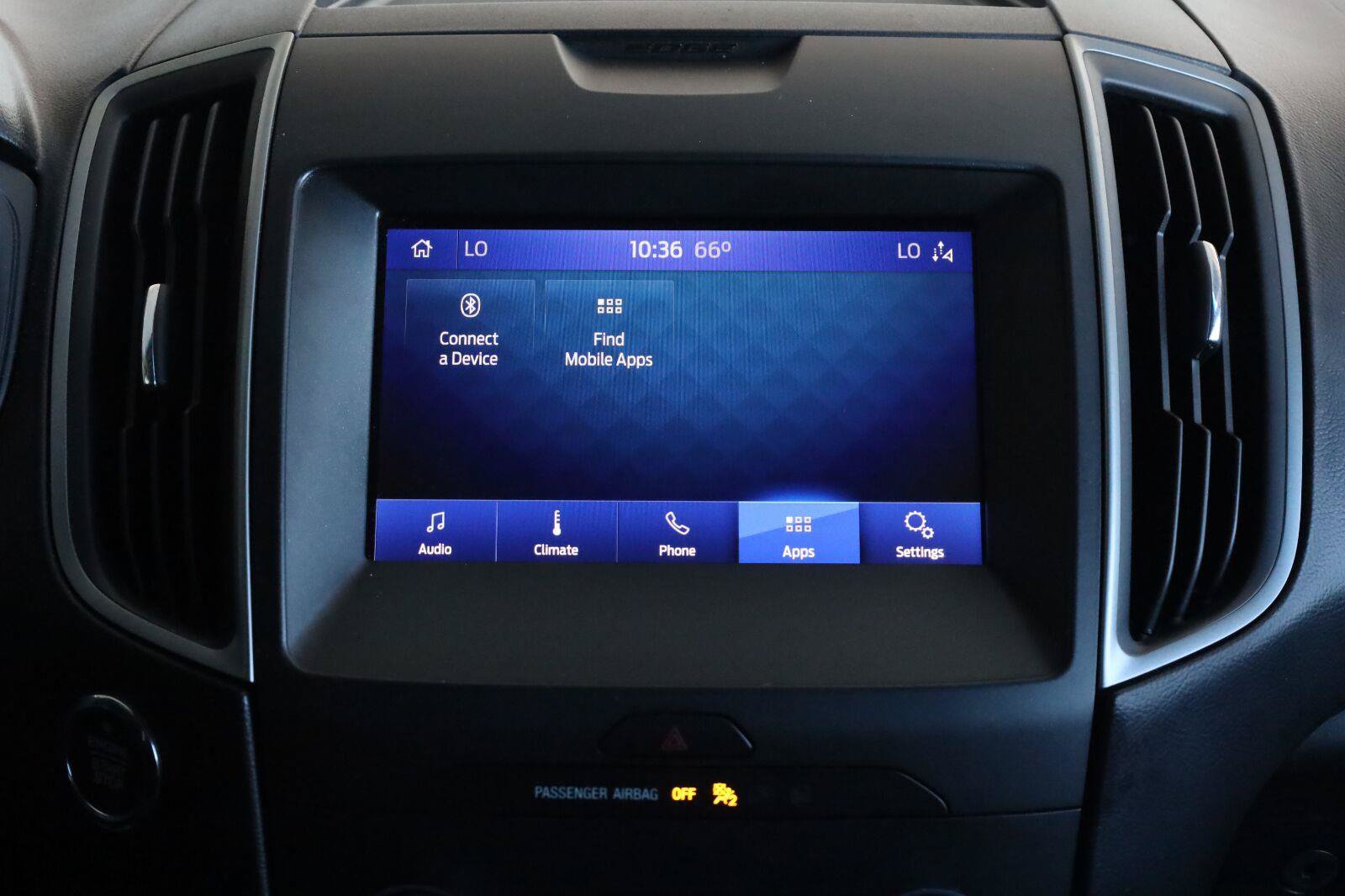 Used 2020 Ford Edge SE FWD image 37