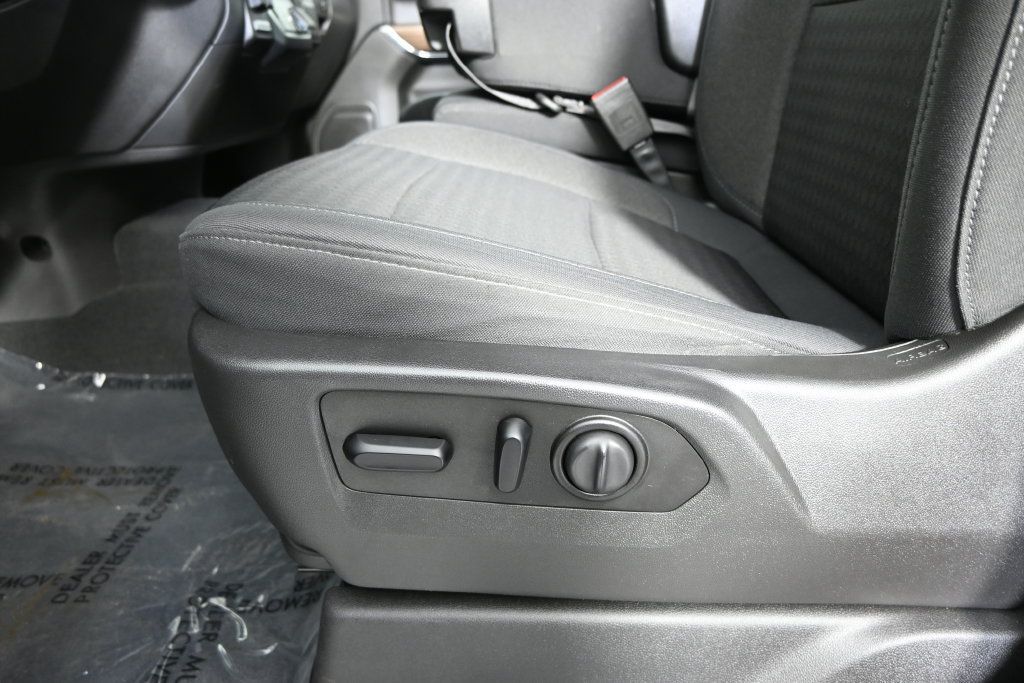 Used 2020 Chevrolet Silverado 1500 RST AWD/4WD image 21