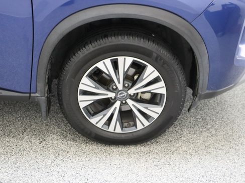 Used 2023 Nissan Rogue SV FWD image 5