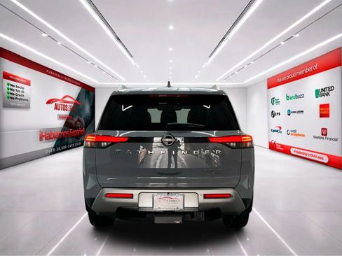 Used 2022 Nissan Pathfinder Platinum image 7