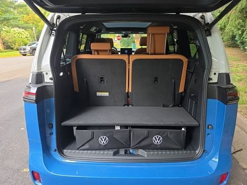 Used 2025 Volkswagen ID. Buzz Pro S Plus w/ Cupholders Package AWD/4WD image 13
