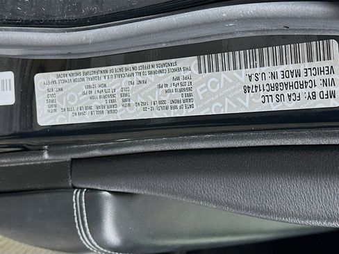 Used 2024 Dodge Durango SXT image 12