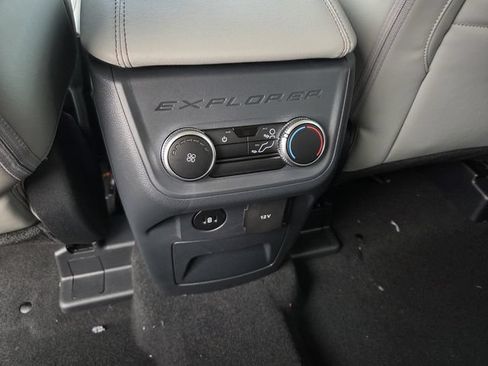 New 2026 Ford Explorer Active w/ Active Comfort Package RWD image 17