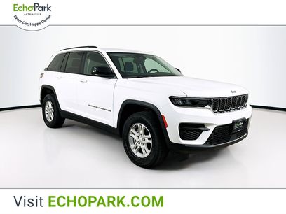 Used 2022 Jeep Grand Cherokee Laredo w/ Luxury Tech Group I