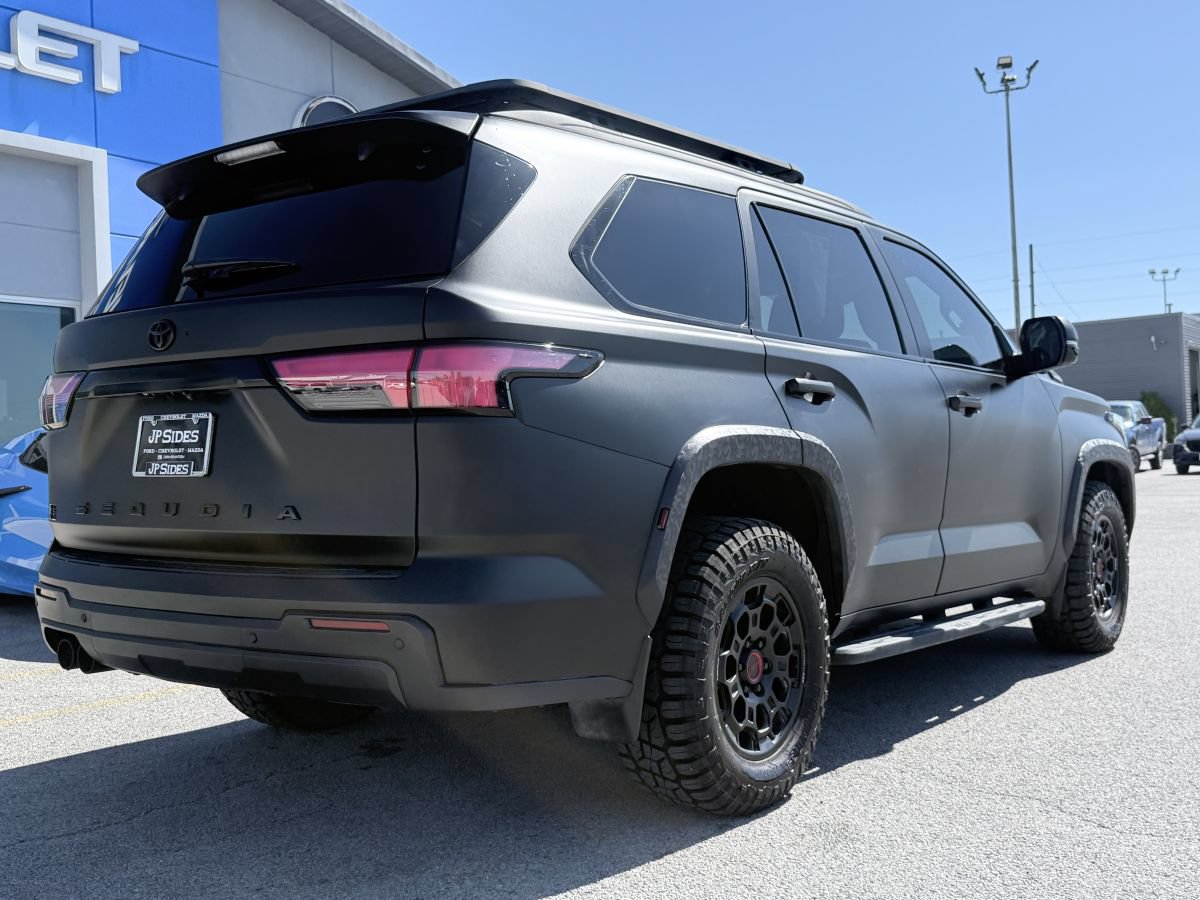 Used 2024 Toyota Sequoia TRD Pro AWD/4WD image 5
