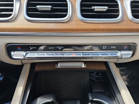 Certified 2023 Mercedes-Benz GLS 450 4MATIC image 24