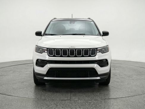 Used 2025 Jeep Compass Limited image 2