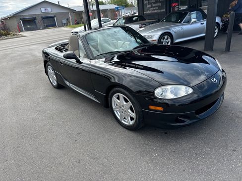 Used 2004 MAZDA MX-5 Miata LS RWD image 10