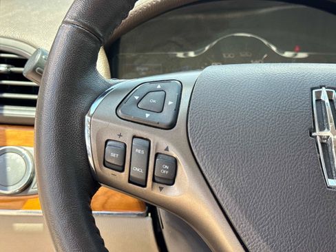 Used 2014 Lincoln MKX FWD w/ Equipment Group 102A image 32