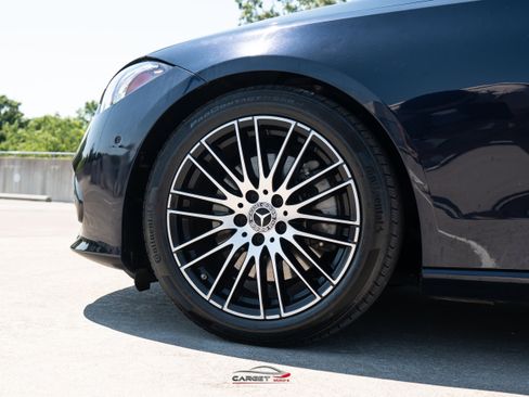 Used 2022 Mercedes-Benz C 300 4MATIC Sedan w/ Exclusive Trim Package image 10