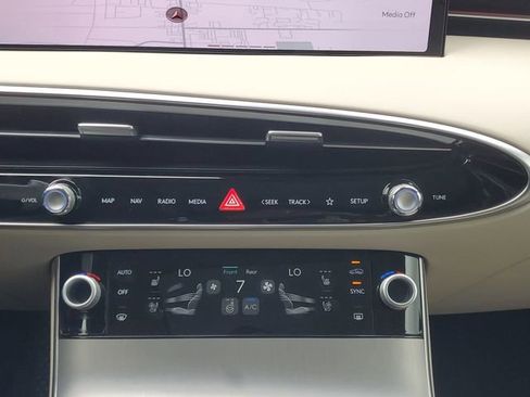 New 2026 Genesis GV70 2.5T Advanced w/ G1 Accessory Package image 25