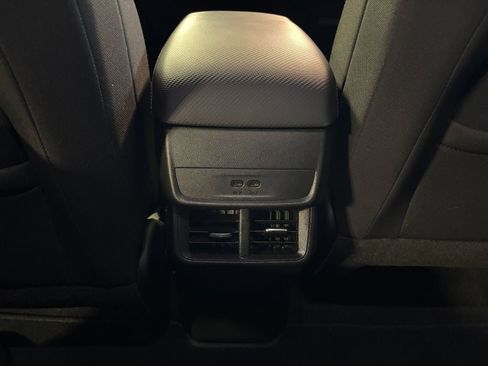 Used 2025 Chevrolet Equinox LT image 23