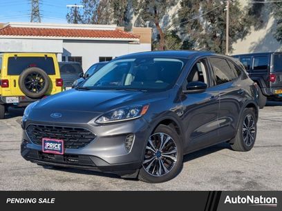 Used 2022 Ford Escape SE w/ SE Sport Appearance Package