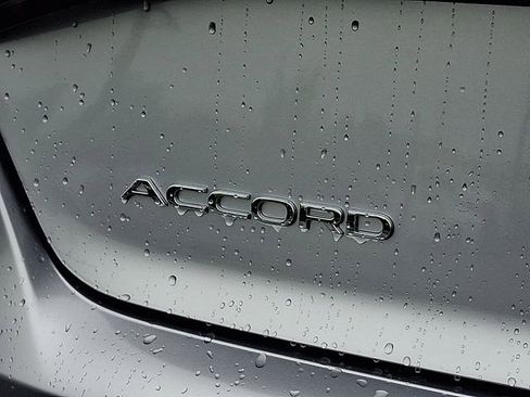 Certified 2025 Honda Accord SE image 30