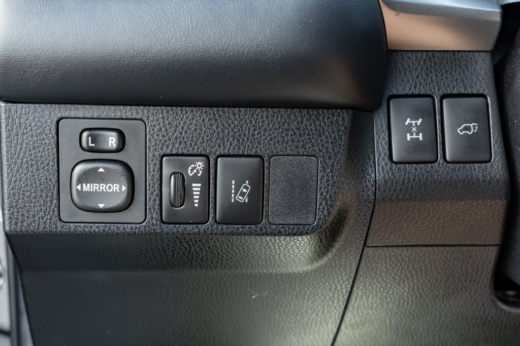 Used 2018 Toyota RAV4 XLE AWD/4WD image 20