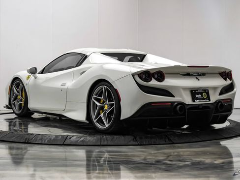 Used 2022 Ferrari F8 Tributo RWD image 14