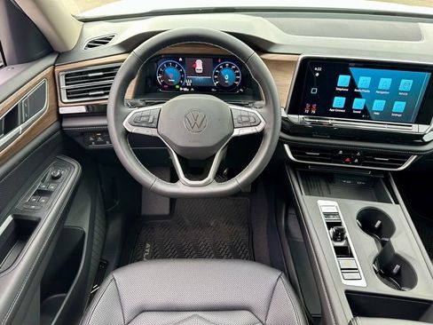 New 2026 Volkswagen Atlas SE image 15