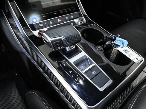 Used 2022 Audi SQ7 Premium Plus w/ SQ7 Executive Package AWD/4WD image 12