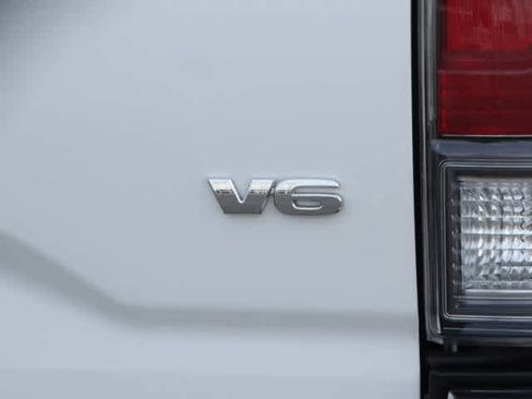 Used 2023 Toyota Tacoma TRD Off-Road image 12