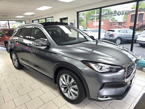 Used 2022 INFINITI QX50 Luxe image 3
