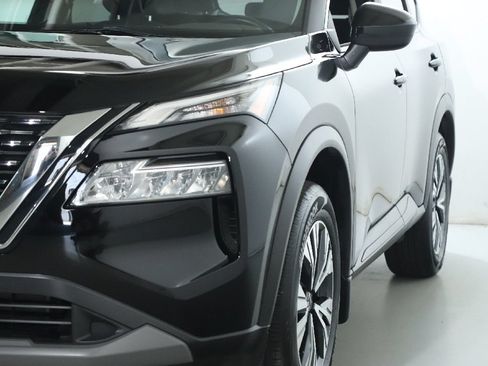 Certified 2023 Nissan Rogue SV w/ SV Premium B Package AWD/4WD image 5
