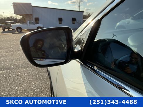 Used 2022 Nissan Murano SV image 10