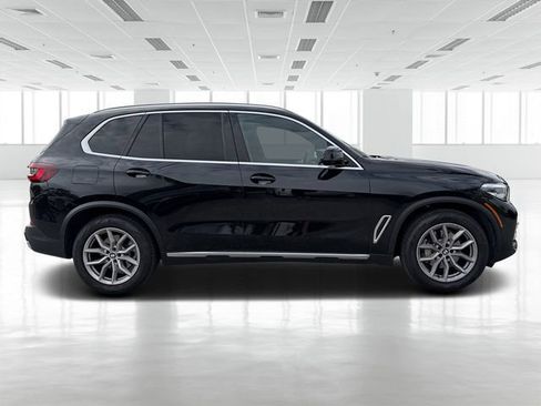 Certified 2023 BMW X5 xDrive40i image 2