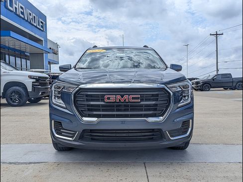 Used 2024 GMC Terrain SLE w/ Driver Convenience Package AWD/4WD image 10