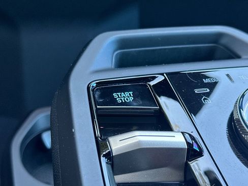 Used 2026 BMW iX xDrive45 w/ Premium Package image 30