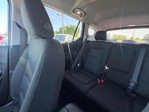Used 2024 GMC Terrain SLE FWD image 34