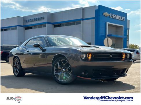 Used 2015 Dodge Challenger SXT Plus w/ Premium Sound Group image 1