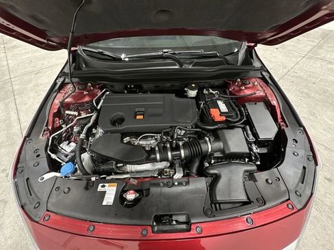 Used 2021 Honda Accord Touring image 18