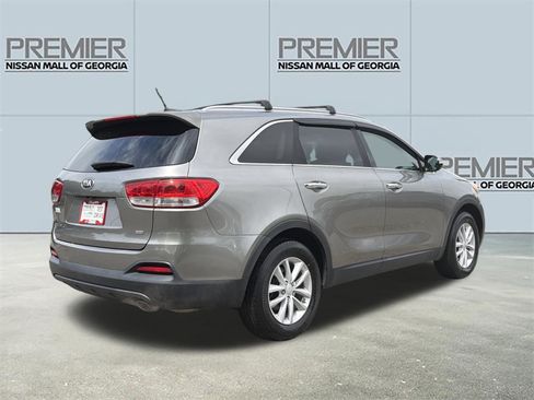 Used 2016 Kia Sorento FWD image 26