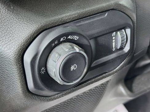 Used 2023 Jeep Wrangler Unlimited Sahara w/ Cold Weather Group AWD/4WD image 10