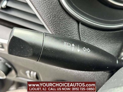 Used 2019 Jeep Cherokee Latitude w/ Popular Appearance Group AWD/4WD image 40