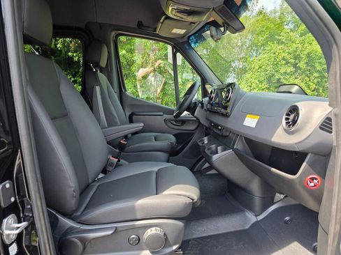 New 2026 Mercedes-Benz Sprinter 2500 image 26